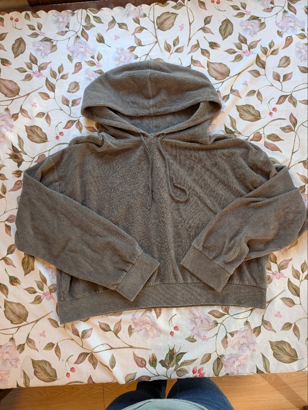 American Eagle Outfitters Olive Green Hooded Ribbed Cropped Pullover